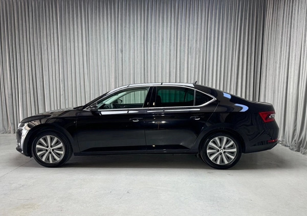Skoda Superb cena 119000 przebieg: 108000, rok produkcji 2021 z Trzciel małe 326